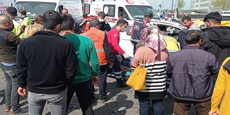 Diyarbakır’da trafik kazası: 5’i ağır 7 yaralı
