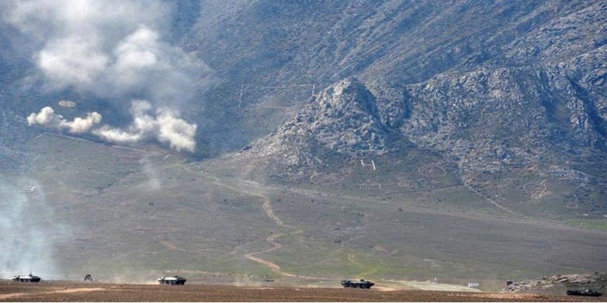 Kırgızistan-Tacikistan sınırında çatışma: Çok sayıda ölü, 10 bin tahliye