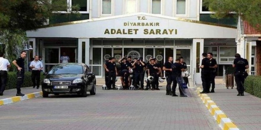Diyarbakır’da gözaltına alınan 12 siyasetçi tutuklandı