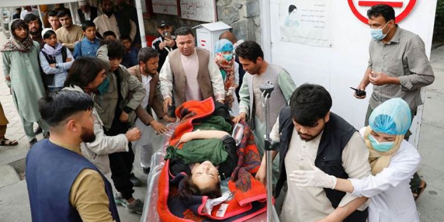 Afganistan’da okula bombalı saldırı: 25 kişi öldü