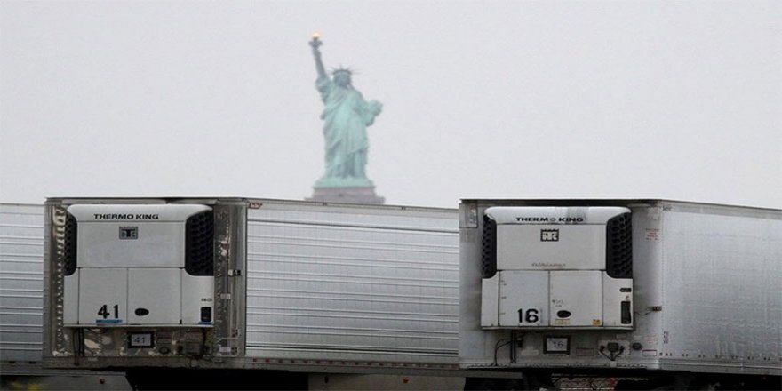 New York’ta 750 cenaze bir yıldan fazladır kamyonlarda bekliyor