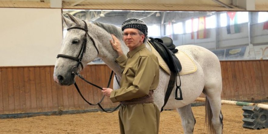 ABD Başkonsolosu’ndan Peşmerge kıyafetli veda