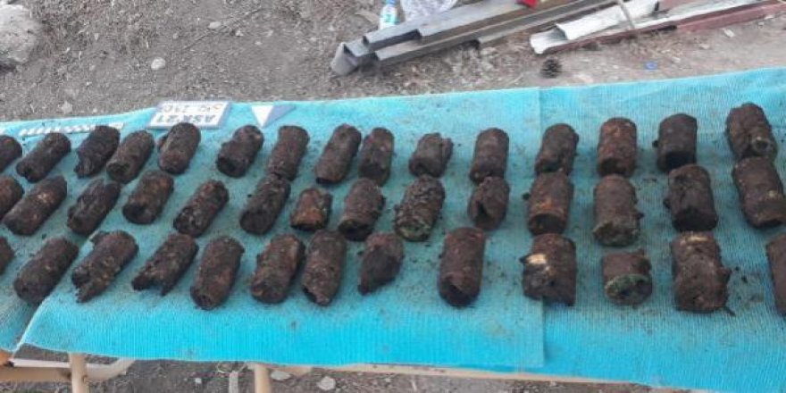Diyarbakır:  Amida Höyük'te Osmanlı dönemine ait el bombaları bulundu