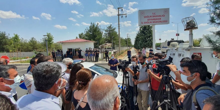 Diyarbakır’da Sağlık Çalışanlarının İzinleri İptal Edildi