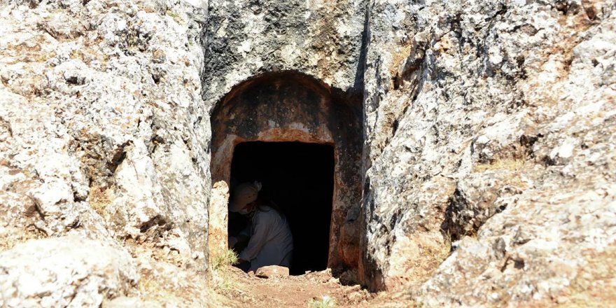 1800 yıllık aristokrat mezarları gün yüzüne çıkarılıyor