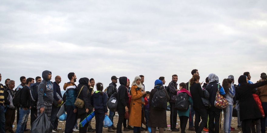 BM: Mültecilerin geri dönmesi için Suriye'nin uygun bir ülke olduğunu düşünmenin zamanı değil