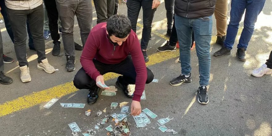 Diyarbakır'da doları yaktılar: Esnaf öldü, hükümet nerede?