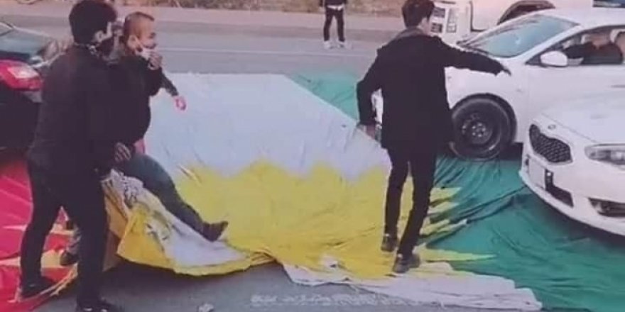 Süleymaniye'deki gösterilerde Kürdistan bayrağının hakaret edilmesi tepkilere yol açtı