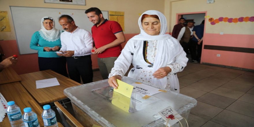  Diyarbakırlı vatandaşlar erken seçim istiyor
