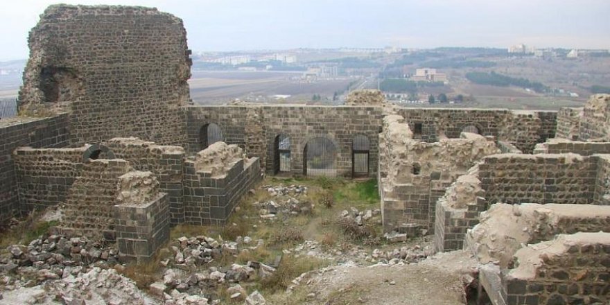 'Sur'da bulunduğu söylenen yapı saray değil, cephanelik'