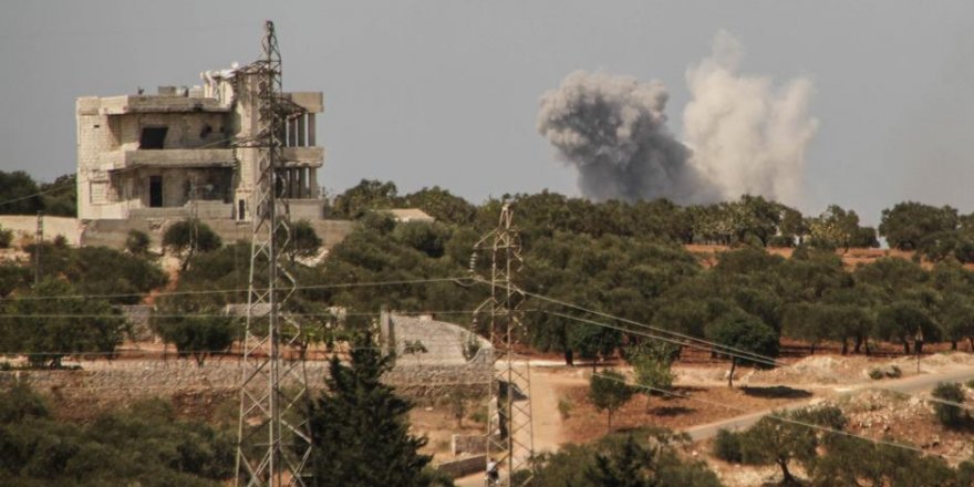 Rus uçakları İdlib'i bombaladı