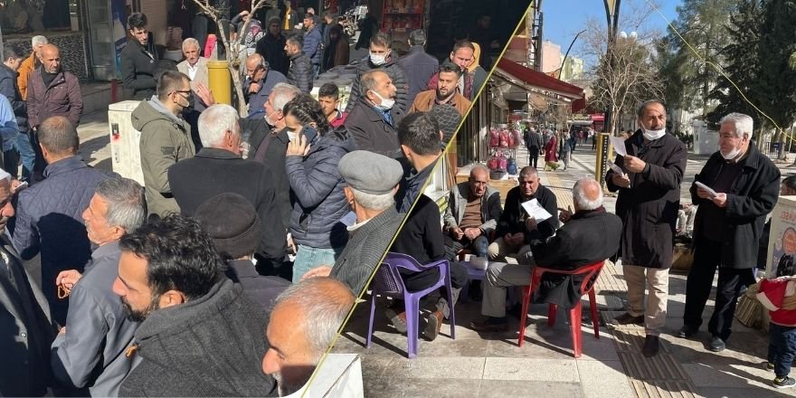Mardin’in Kızıltepe İlçesi’nde Polisler PAK’ın Kürtçe Seçmeli Ders Broşürlerini Dağıtımına Müdahale Etti
