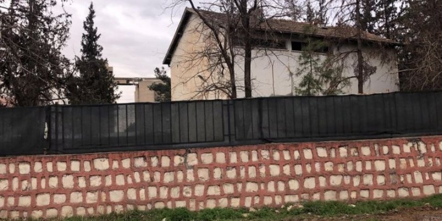 Kayyım, köylülerin hizmet için açılmasını beklediği belediye binasını özel harekata verdi