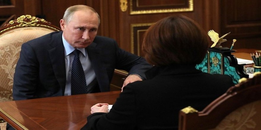 Putin’in yakın danışmanı istifa edip ülkeyi terk etti
