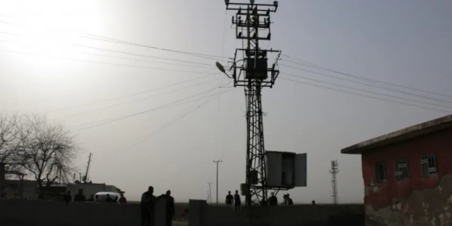 Dewşen Mahallesi'nde 15 gündür elektrik ve su yok