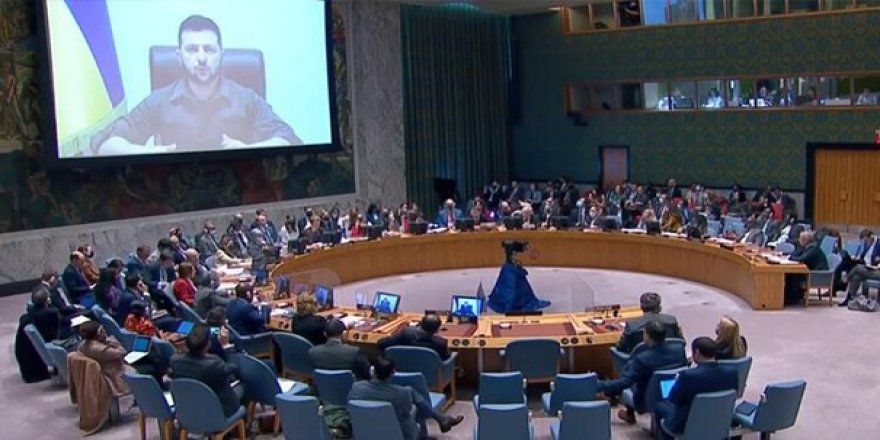 Zelensky, BMGK’ya hitap etti: “Uluslararası hukukun bir işlevi olmayacaksa Birleşmiş Milletler de kapatılabilir”