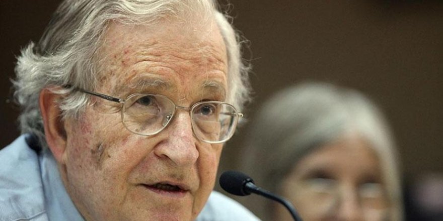 Chomsky: ABD'nin Ukrayna'ya yaklaşımı nükleer bir savaşa yol açabilir