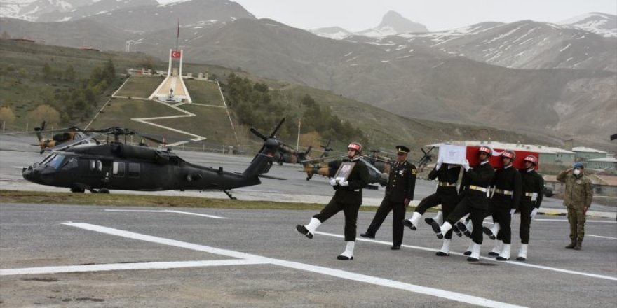 Pençe Operasyonu'nun bir hedefi de iç siyaseti dizayn etmek - Fehim Taştekin*