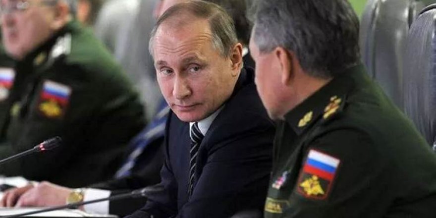 İngiliz Basını: Putin topyekün savaş ilan etmeye hazırlanıyor