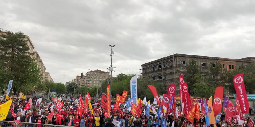 Diyarbakır’da 1 Mayıs coşkuyla kutlandı