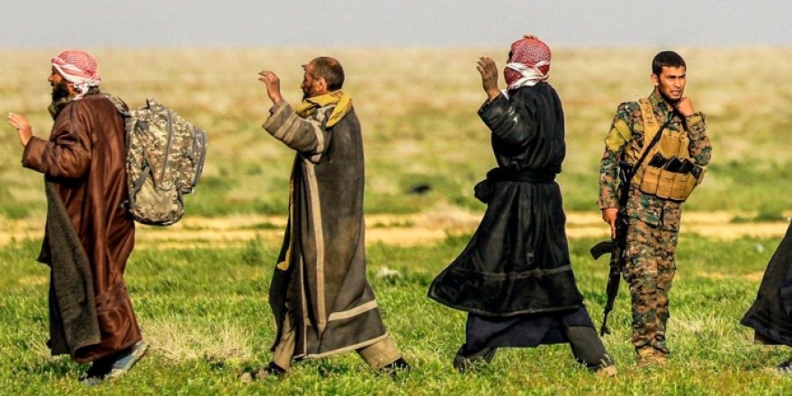 Rojava’da tutuklu bulunan 50 IŞİD’li Irak yönetimine teslim edildi
