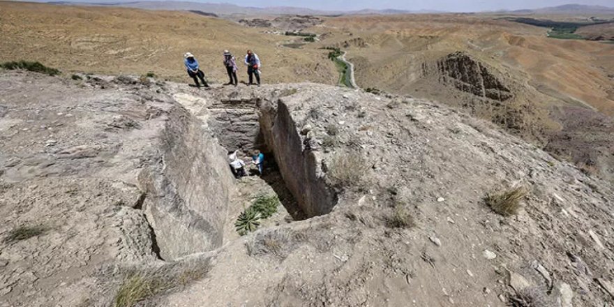 Van'da Urartulara ait en yüksek rakımdaki kale kalıntısına ulaşıldı