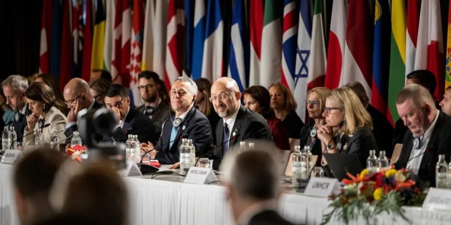 Ukrayna'nın inşası için 40'dan fazla ülke Lugano Bildirisi'ni imzaladı