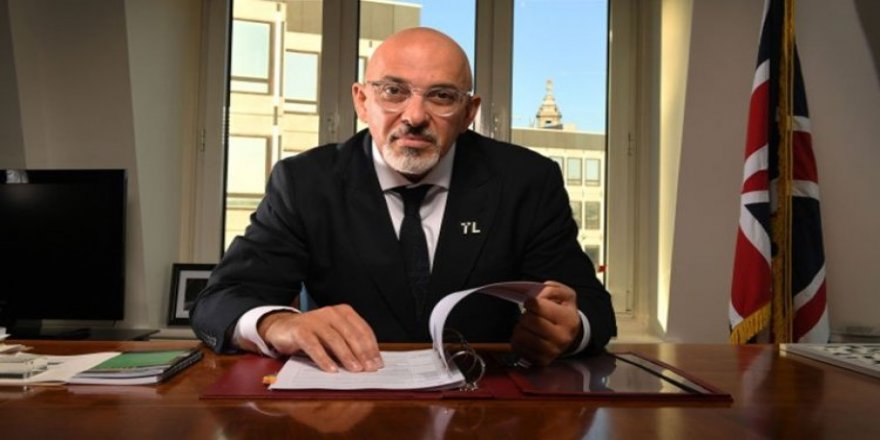 İngiltere Maliye Bakanlığı Kürt isme bırakıldı