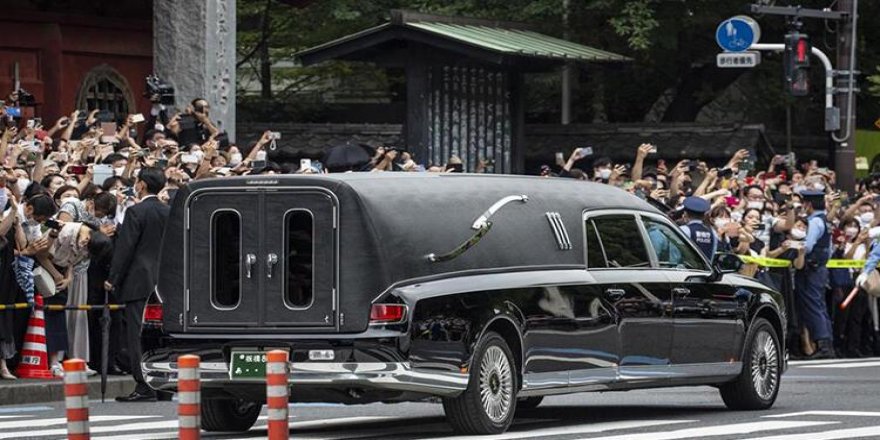 Suikast kurbanı Eski Japonya Başbakanı Abe için cenaze töreni düzenlendi