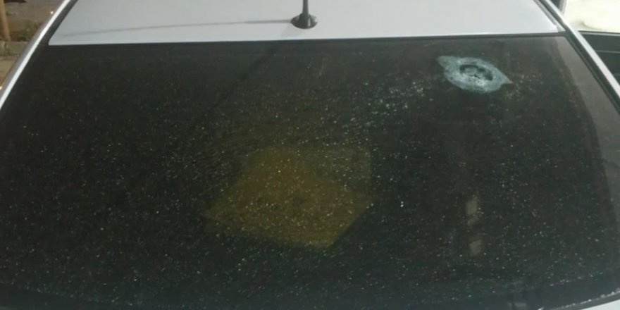 Amedspor taraftarlarının bulunduğu araca yorgun mermi isabet etti