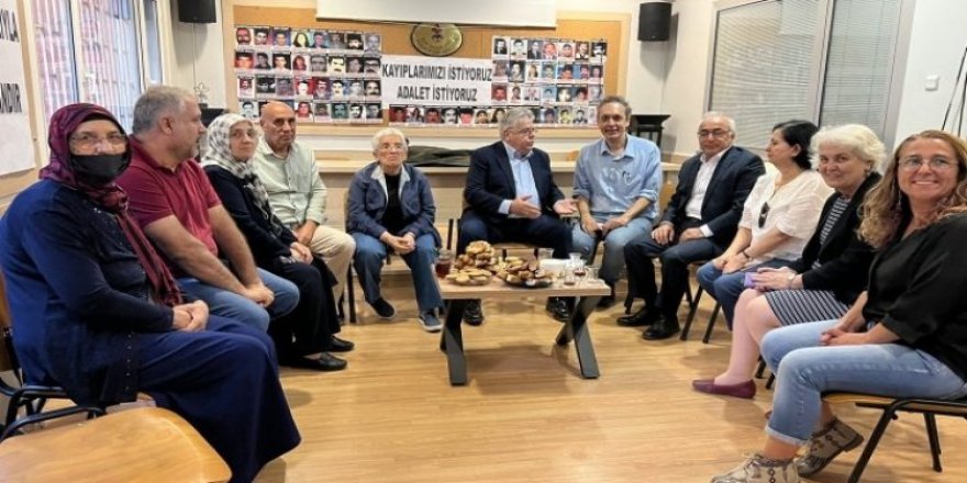 AP Türkiye Raportörü'nden Cumartesi Anneleri'ne ziyaret