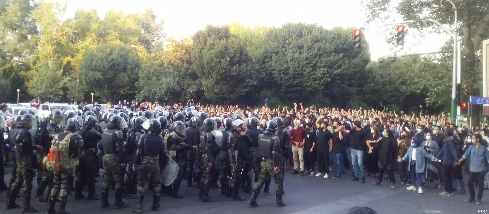 İran’dan Batı’ya “isyancılara destek” suçlaması