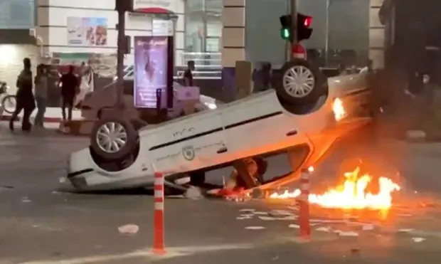 İran İnsan Hakları Derneği : Gösterilerdeki Ölü Sayısı 76'ya yükseldi