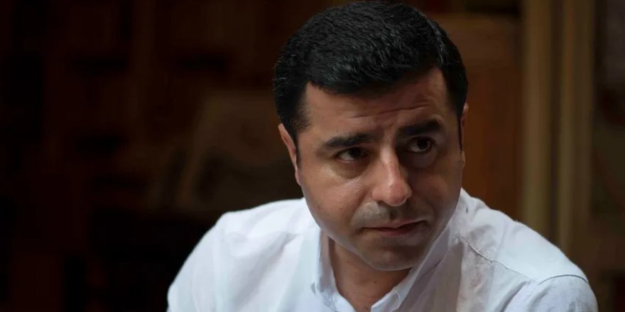 Demirtaş'tan 4 dilde idam tepkisi: İran devletini kınıyorum
