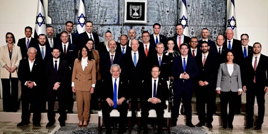 Netanyahu hükümeti güvenoyu aldı, Paris büyükelçisi istifa etti