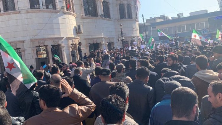 Suriye'de Türkiye-Suriye arasında olası normalleşme protesto edildi