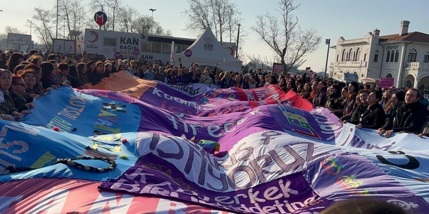 Kadınlar Kadıköy’den seslendi: 2023'te Cumhurbaşkanı değişsin