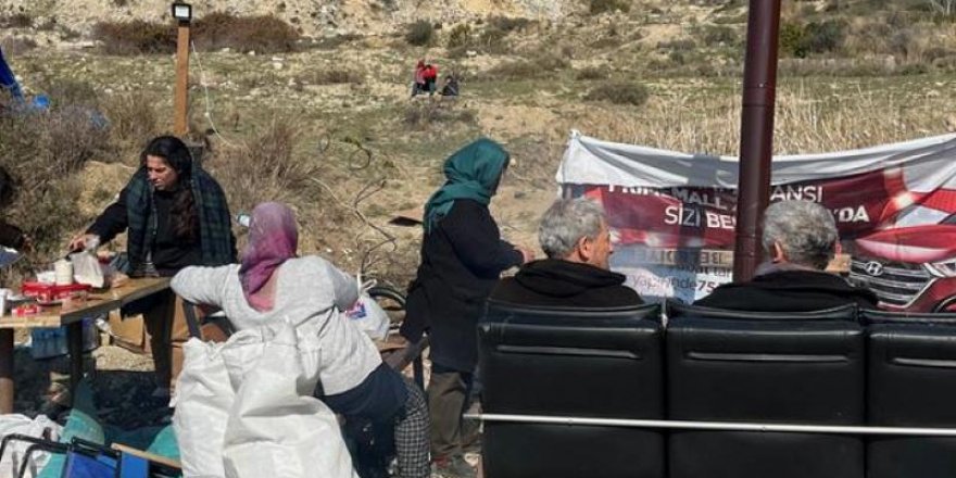 Hataylı depremzedeler: Depremden ölmedik, soğuktan öleceğiz