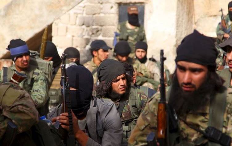 IŞİD yer mantarı toplayan halka saldırdı, 53 ölü