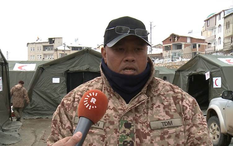 Malezyalı askerler Adıyaman'da sahra hastanesi kurdu; Kürtçe tercümanla hizmet veriliyor