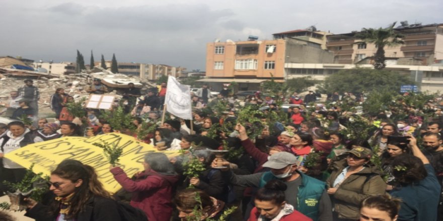 Hatay’da 41. gün protestosu: “Hakkımızı helal etmiyoruz, gitmiyoruz, buradayız”