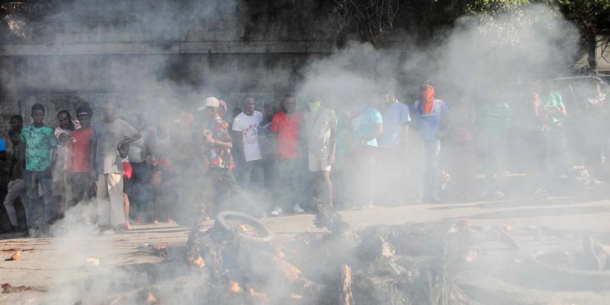 Haiti'de 13 çete üyesi diri diri yakılarak öldürüldü
