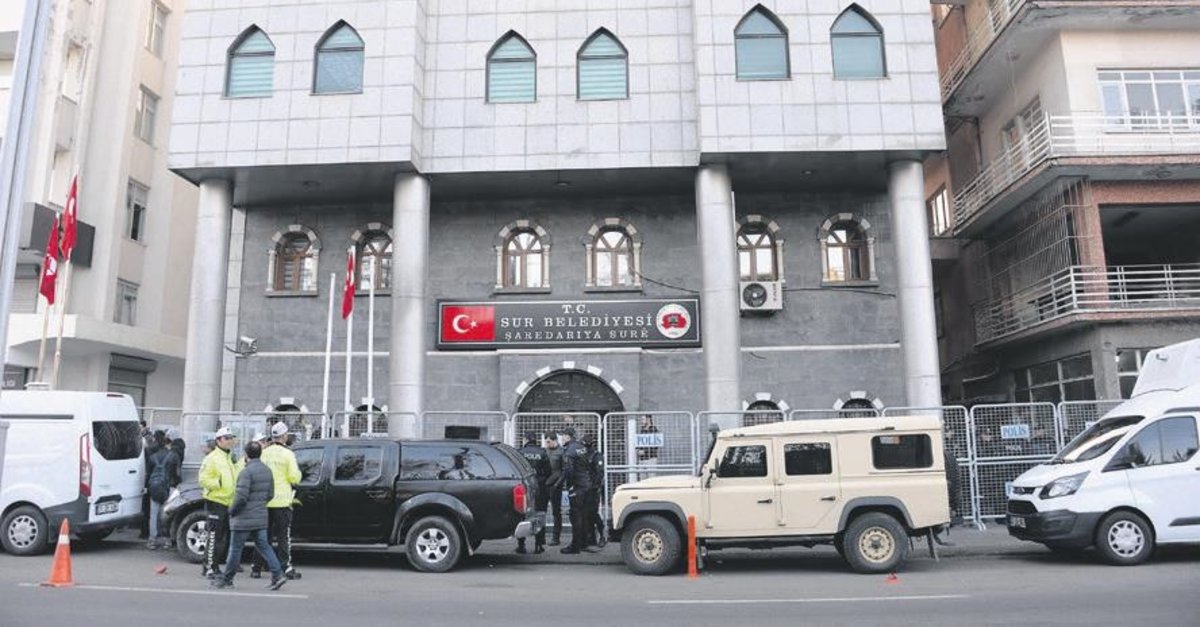 Diyarbakır Sur Belediyesi'nde torpil iddiası: 'Torpil yuvası' oldu'