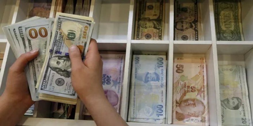 Döviz kurunda 'ikinci tur' etkisi: Dolar ve euro, TL karşısında rekor tazeledi