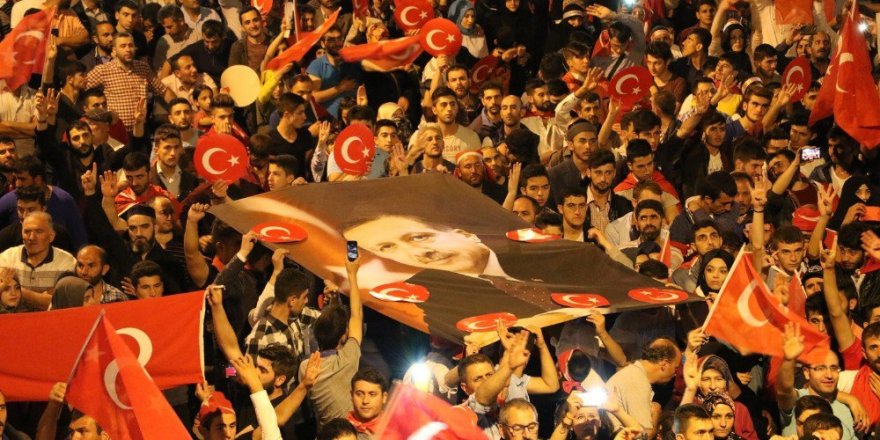 Forbes’tan ‘Türkiye’ analizi: ‘Milliyetçiliğin elli tonu’
