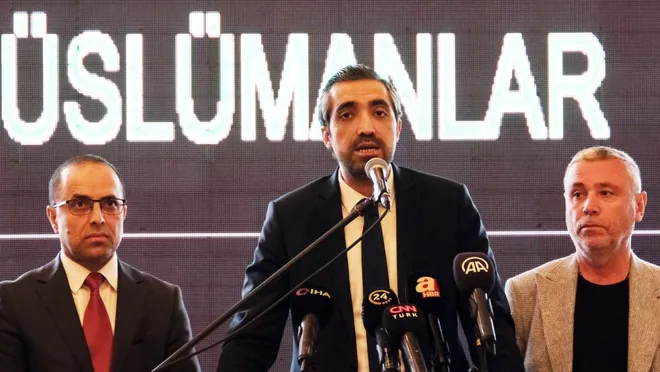 Gelecek Partisi’nin kurucusu ve yöneticisi 11 isim istifa etti