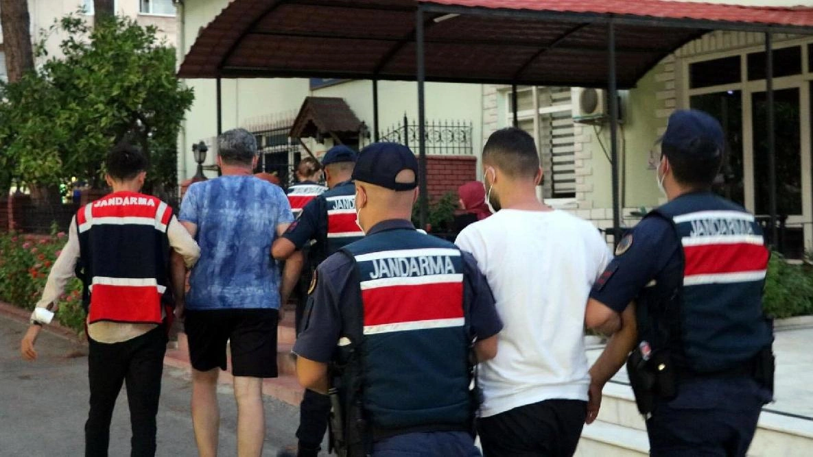 8 ilde cezaevi personeline operasyon: İşkence, eziyet, zimmet, ihaleye fesat karıştırma...