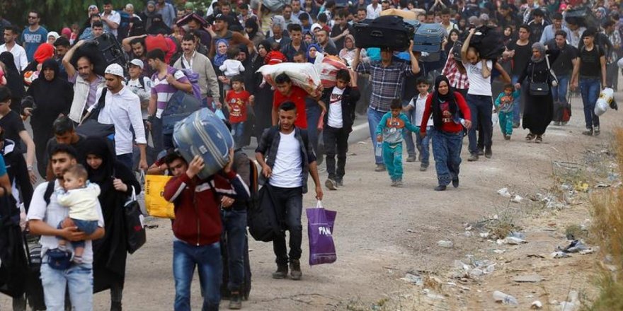 Guardian: Türkiye Suriyelilerin sınır dışı işlemlerini hızlandırdı