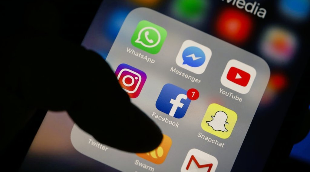 Fransa parlamentosu, 15 yaşından küçüklere sosyal medya kullanımını kısıtlayan tasarıyı onayladı