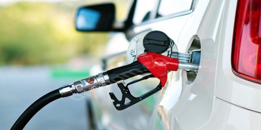 Benzine yine büyük zam geldi